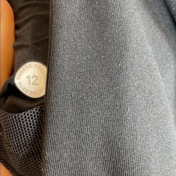 Lululemon athletica “On the Fly” Black Pants, Full length, VGUC - Picture 4 of 9